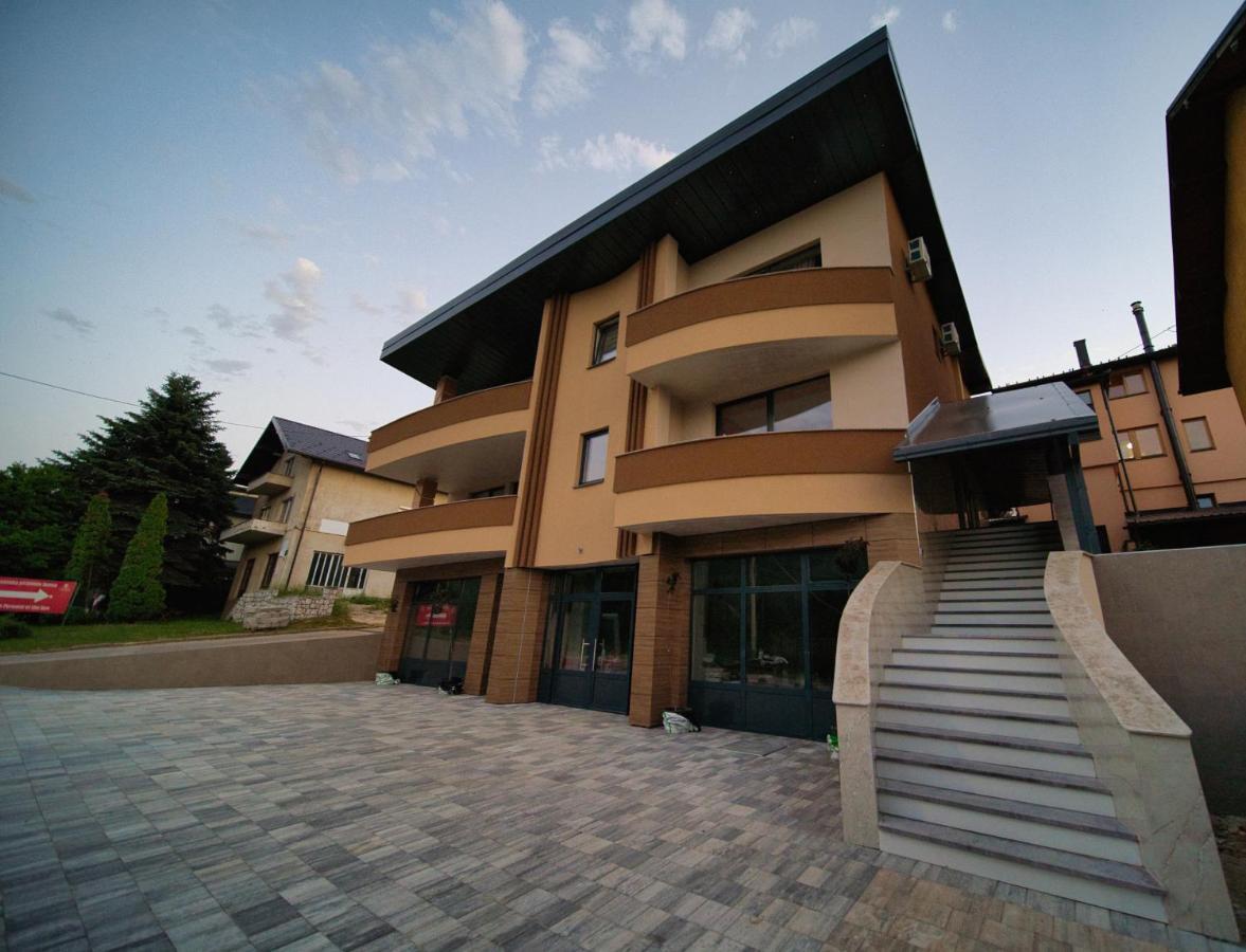 Sm Exclusive Apartments Visoko Kültér fotó