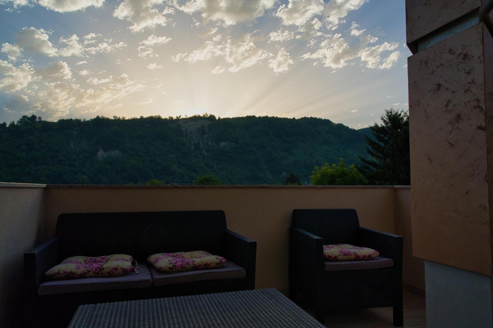 Sm Exclusive Apartments Visoko Kültér fotó